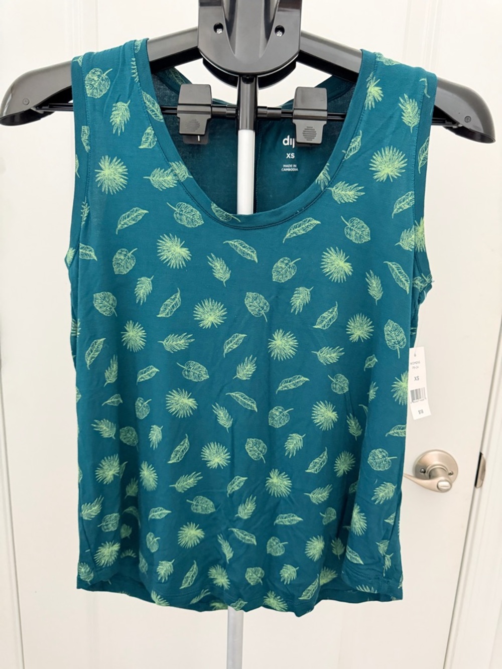 NWT | Dip - Women's Teal Green Leaf Print Tank Top